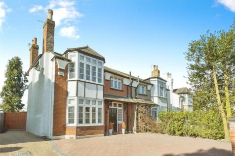 Hartley Road, Longfield, Kent, DA3 3 bed semi