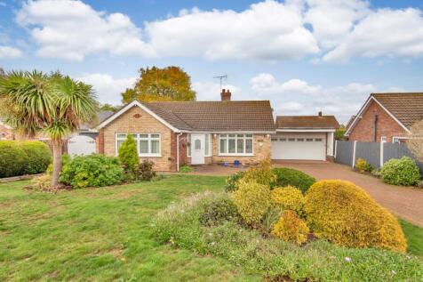 Cherry Trees, Hartley, Kent, DA3 2 bed bungalow for sale