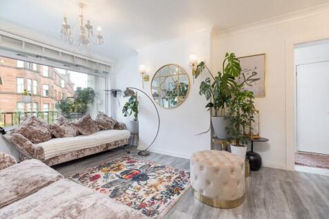 Mariscat Road, Pollokshields 3 bed flat for sale