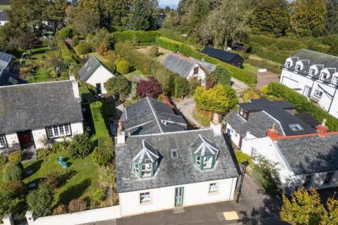 Bonnyton Cottage, Polnoon Street... 5 bed detached bungalow for sale
