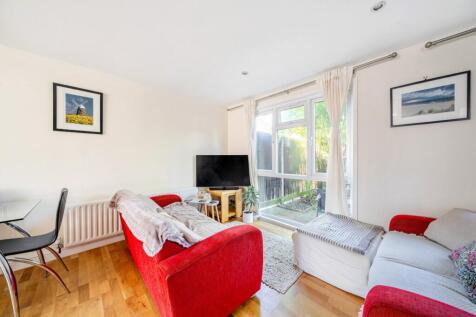 Bedford Hill, Balham, London, SW12 3 bed terraced house for sale