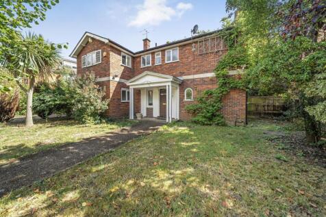 Lake Avenue, Bromley, Kent, BR1 5 bed detached house for sale