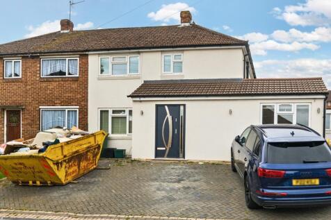 Gravelwood Close, Chislehurst, Kent, BR7 4 bed semi