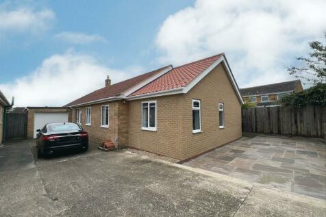 3 bedroom detached bungalow for sale