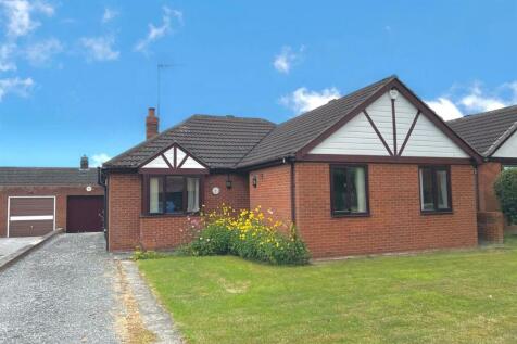 2 bedroom detached bungalow for sale