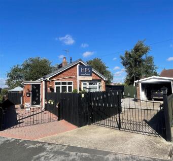 2 bedroom detached bungalow for sale