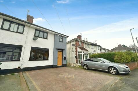 3 bedroom semi-detached house for sale