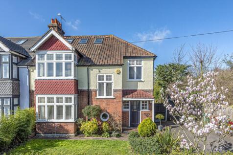 4 bedroom semi-detached house for sale