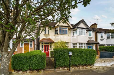 Fortis Green Avenue, East Finchley... 3 bed terraced house for sale