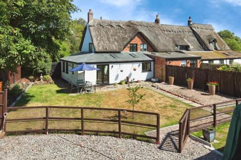 2 bedroom cottage for sale