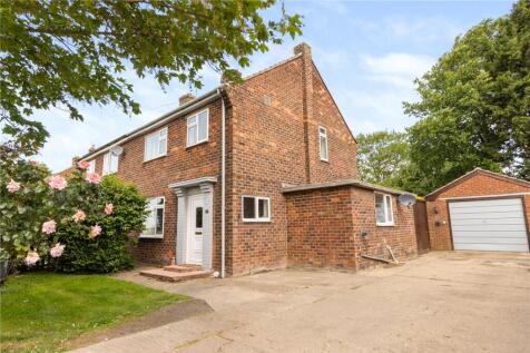 Middle Lane, Amcotts, Scunthorpe... 3 bed semi