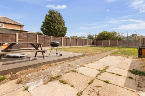Thoresby Road, Scunthorpe, North... 3 bed semi