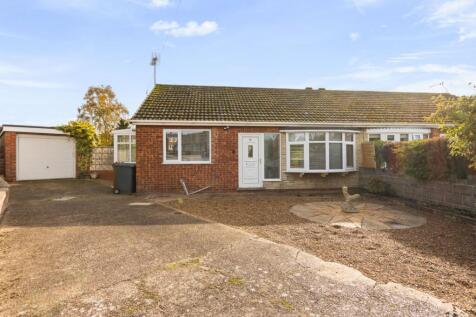 Stuart Close, Yaddlethorpe... 1 bed bungalow for sale