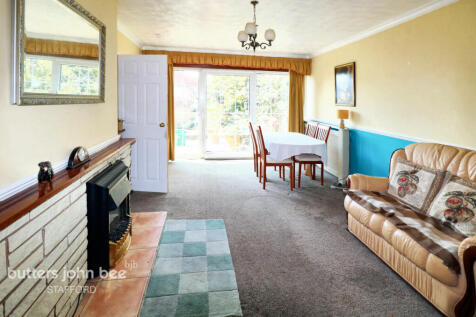 3 bedroom semi-detached bungalow for sale