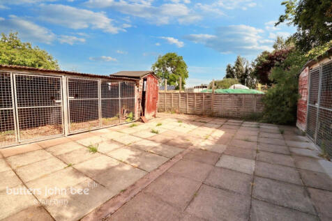 4 bedroom detached bungalow for sale