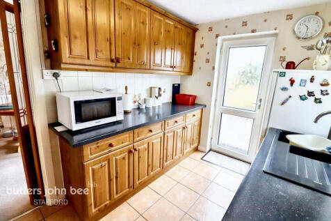 Torrington Avenue, Stafford 3 bed semi