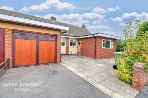 3 bedroom semi-detached bungalow for sale