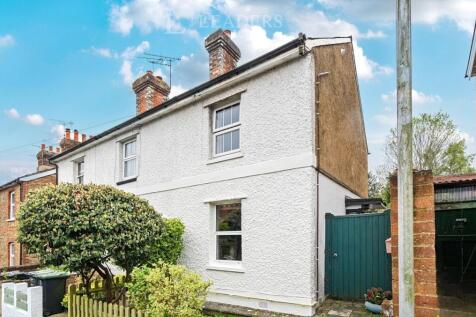 Woodside Road, Tonbridge, Kent 2 bed end of terrace house for sale