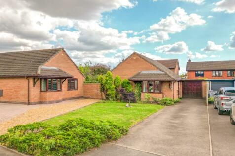 2 bedroom detached bungalow for sale