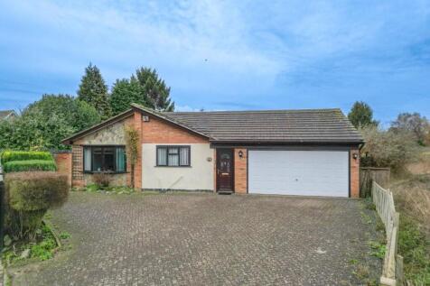 2 bedroom detached bungalow for sale