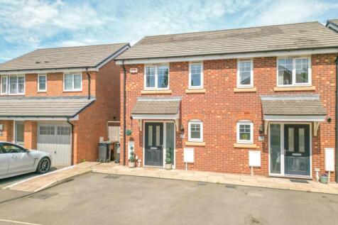 2 bedroom semi-detached house for sale