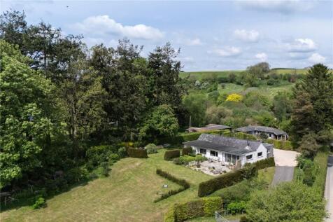 Hooke, Beaminster, Dorset, DT8 4 bed bungalow for sale