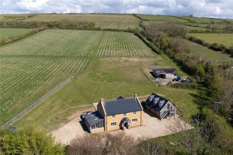 Burton Bradstock, Bridport, Dorset, DT6 4 bed detached house for sale