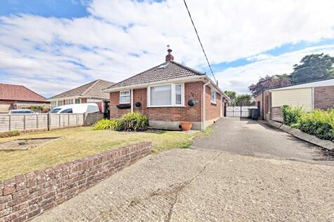 Charlton Marshall 2 bed detached bungalow for sale