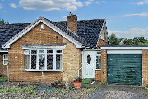 3 bedroom semi-detached bungalow for sale