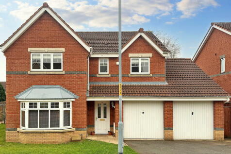 4 bedroom detached house for sale