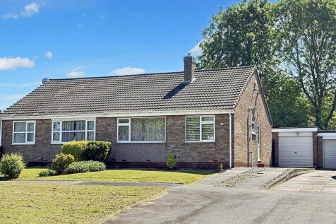 2 bedroom semi-detached bungalow for sale