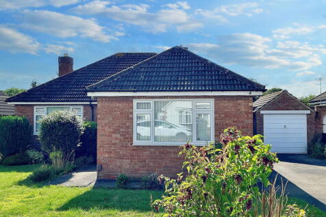 3 bedroom detached bungalow for sale