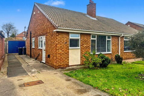 2 bedroom semi-detached bungalow for sale
