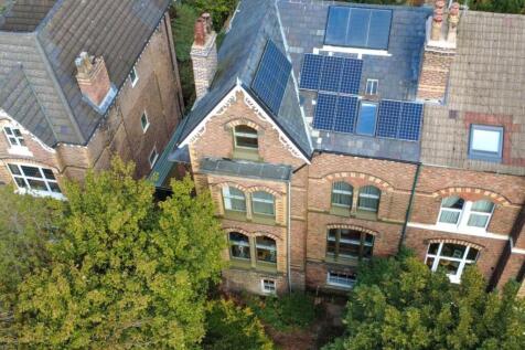 6 bedroom semi-detached house for sale