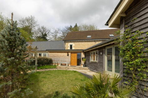 6 bedroom detached house for sale