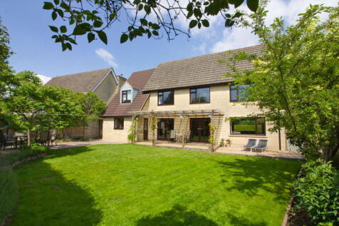 5 bedroom detached house for sale
