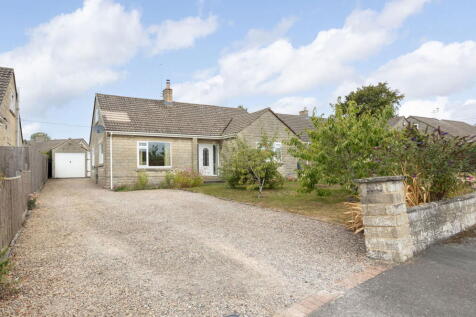 4 bedroom detached bungalow for sale