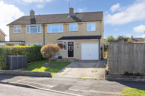 4 bedroom semi-detached house for sale