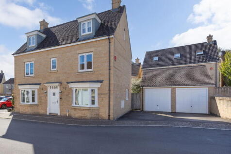 5 bedroom detached house for sale