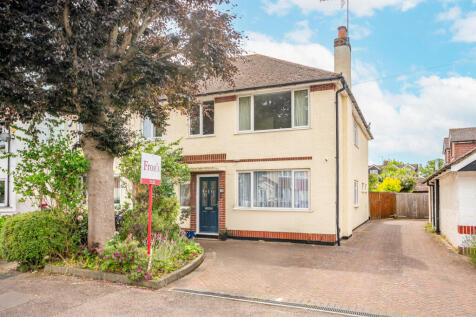Oakwood Drive, Hertfordshire AL4 4 bed semi