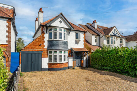 Harpenden Road, Hertfordshire AL3 3 bed detached house for sale