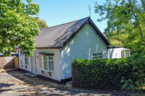 2 bedroom detached bungalow for sale
