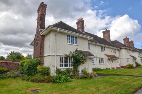2 bedroom end of terrace house for sale