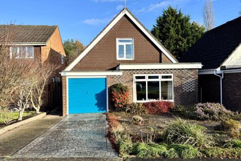 3 bedroom detached bungalow for sale