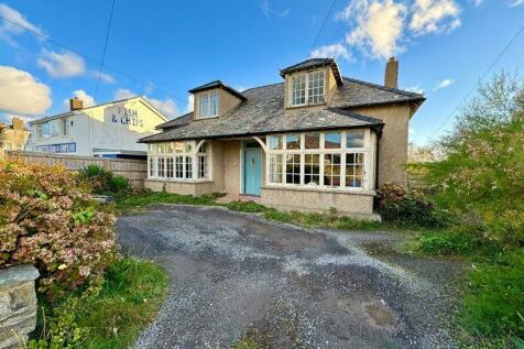 4 bedroom detached bungalow for sale