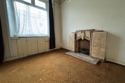Thomas Street, Holyhead, LL65 2 bed terraced house for sale