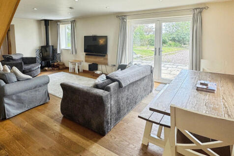 Llanfaethlu, Isle of Anglesey, LL65 3 bed cottage for sale