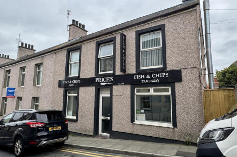 St Cybi Street, Holyhead, LL65 2 bed end of terrace house for sale