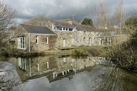 3 bedroom barn conversion for sale