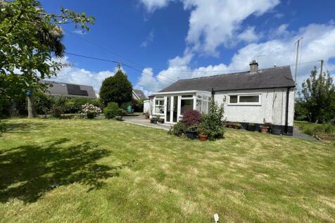 2 bedroom detached bungalow for sale